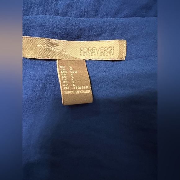 Forever 21 Sleeveless Blouse Women’s Size L Royal Blue Faux Wrap - Picture 5 of 7